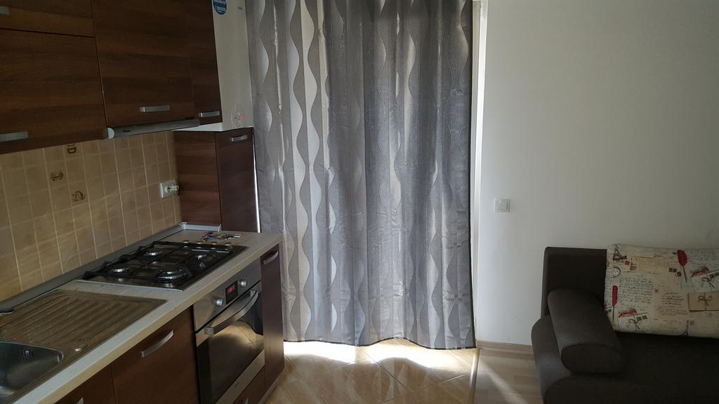 דירות בוקרשט Garsoniere Dinu מראה חיצוני תמונה